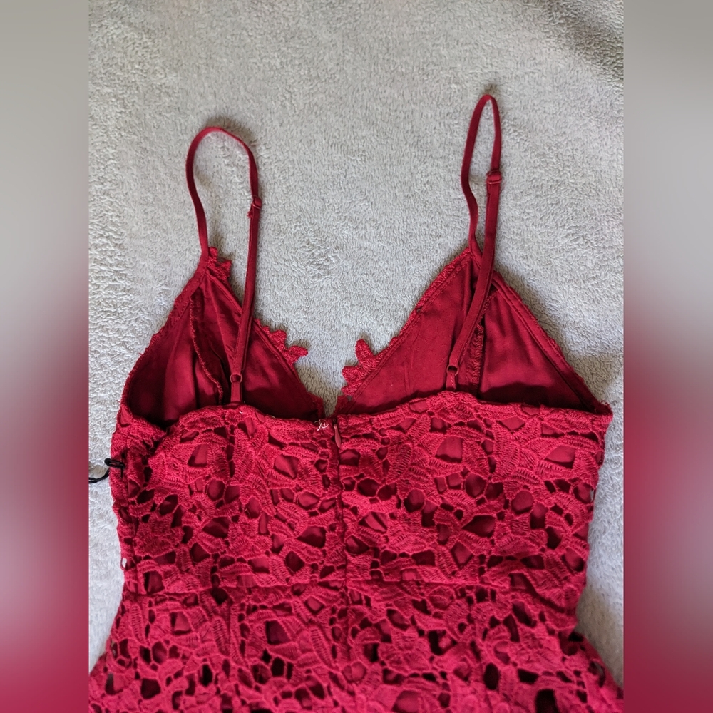 ASTR Red Lace Midi Dress - Picture 4 of 13